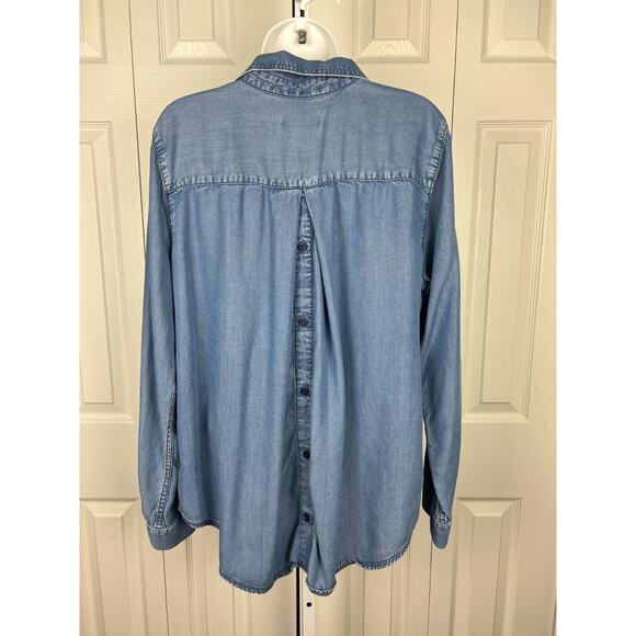 Christopher & Banks Blue Chambray Button Front and Back Blouse Top Size Large - Picture 8 of 9
